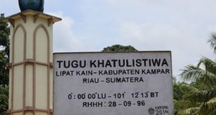tugu khatulistiwa lipatkain selatan kampar riau